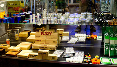 Puff N Stuff Smoke Shop - Store Photos