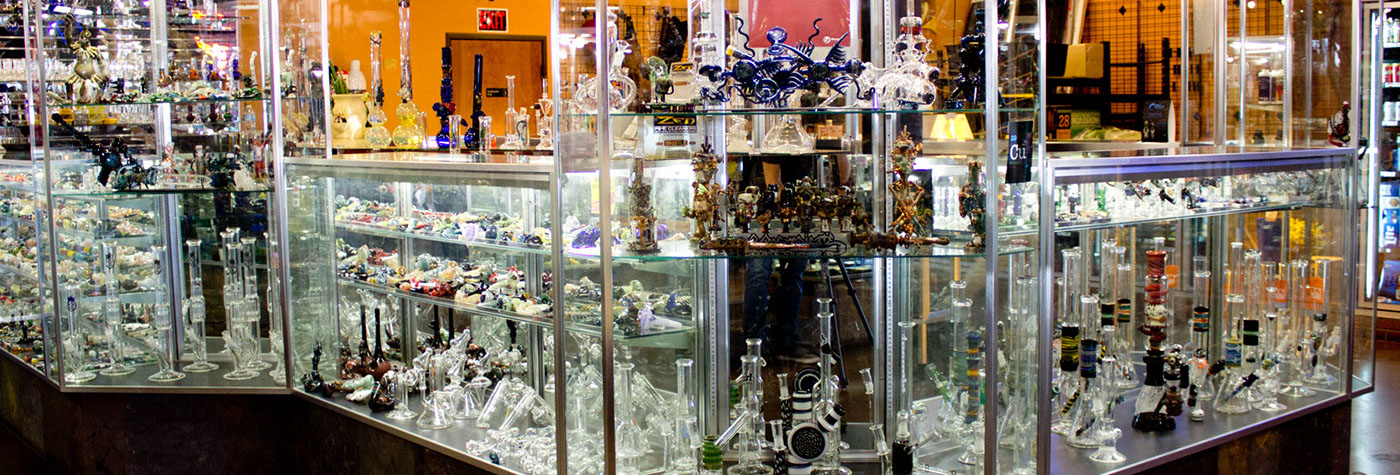 Puff N Stuff Smoke Shop - Store Photos